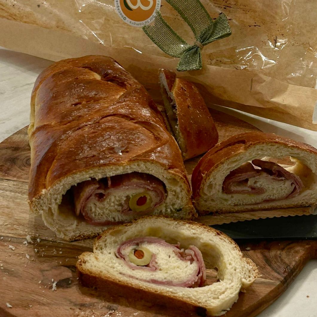 Pan de Jamón venezolano